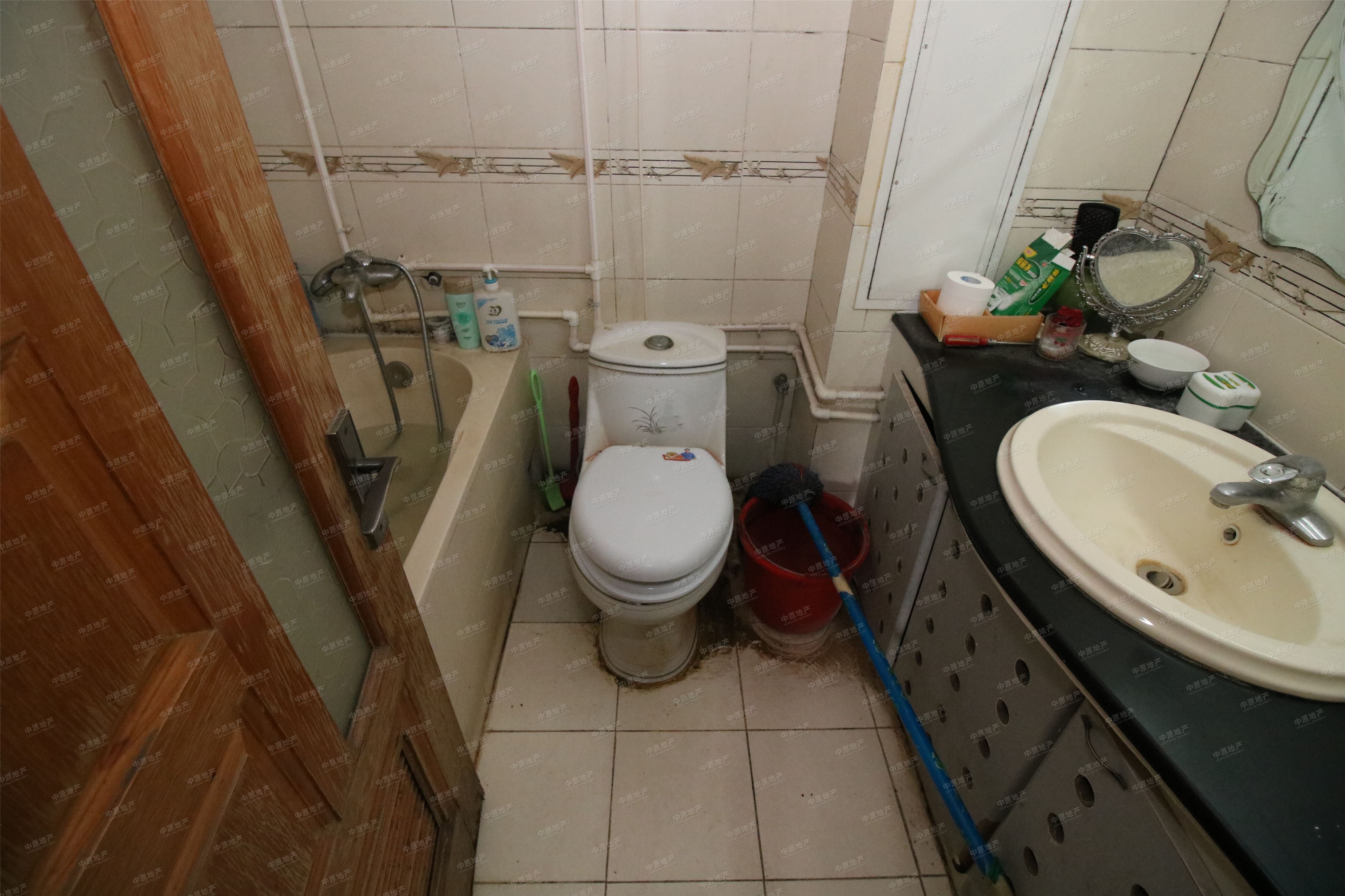 天津八里台厕所图片