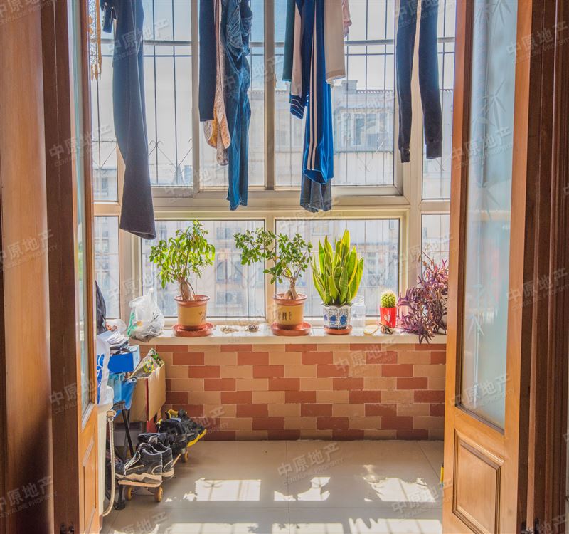 东丽区津塘路新立花园精装两室过五年税费低